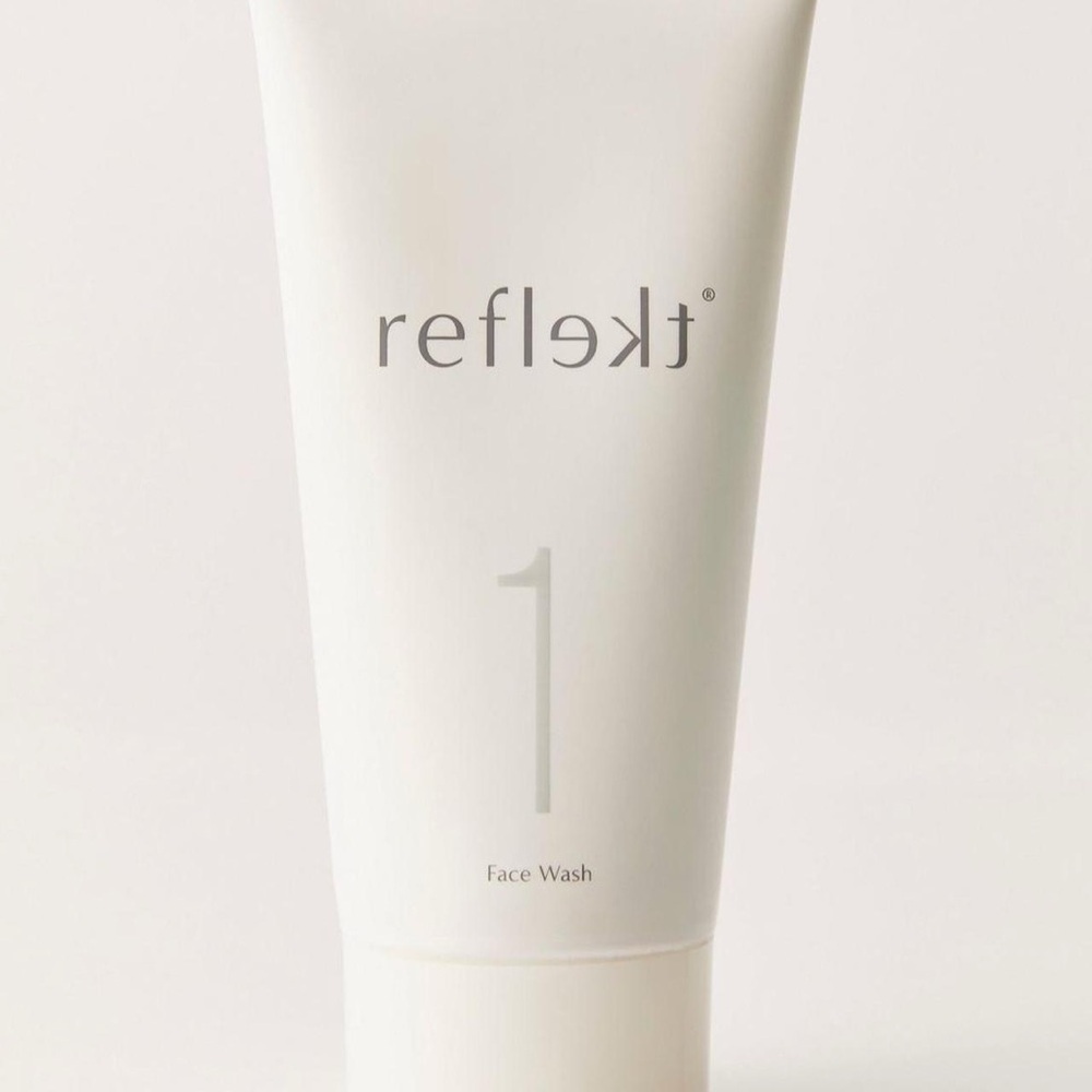 Reflekt 1 Daily Exfoliating Face Wash / comes with 5 travel size bottles - Picture 1 of 5
